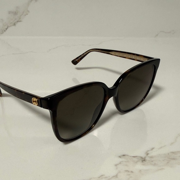 Gucci Black Oversized Sunglasses main image 4